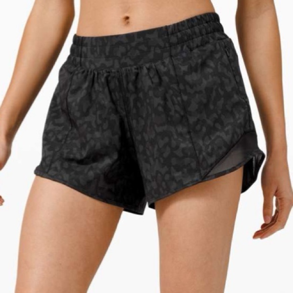 Lululemon hotty hot shorts black print